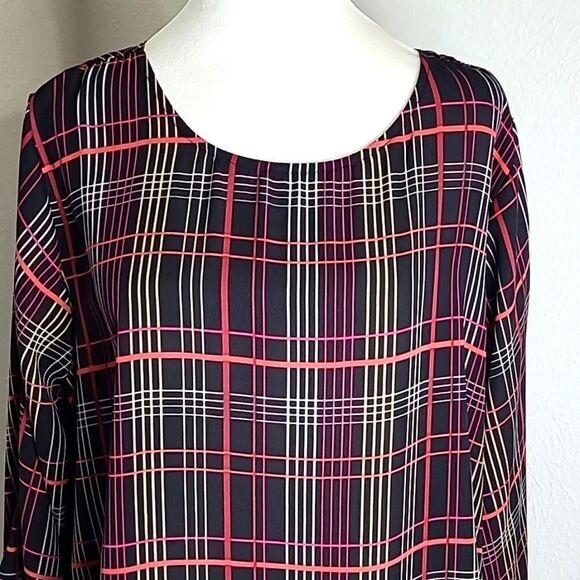 Cato Black Blouse with Red & White Lines & Cut-outs on the Sleeves,  Size 18/20W - Picture 3 of 9